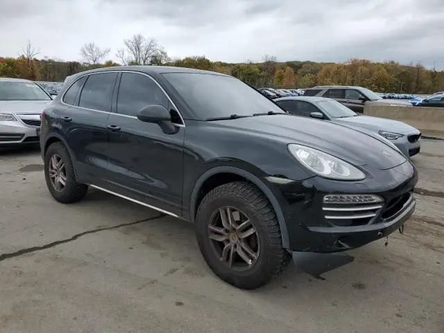 2014 PORSCHE CAYENNE   