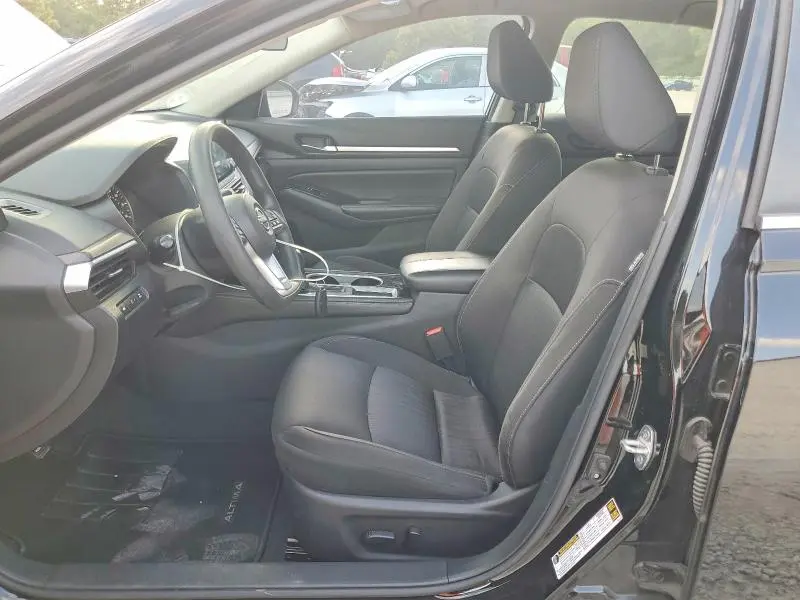 2023 NISSAN ALTIMA SV  