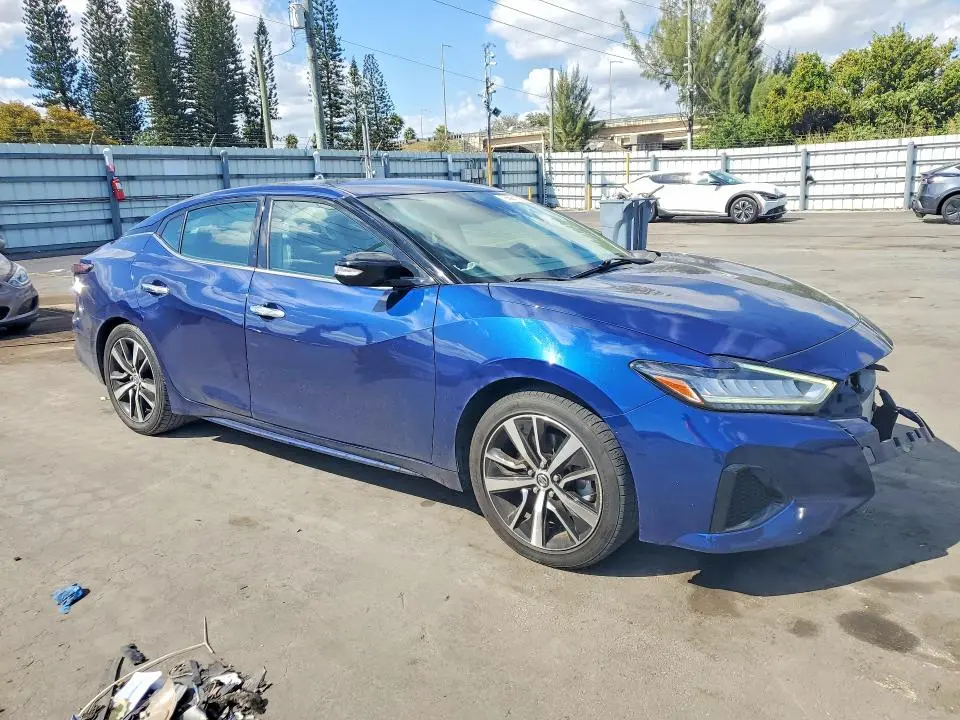 2021 NISSAN MAXIMA SV  