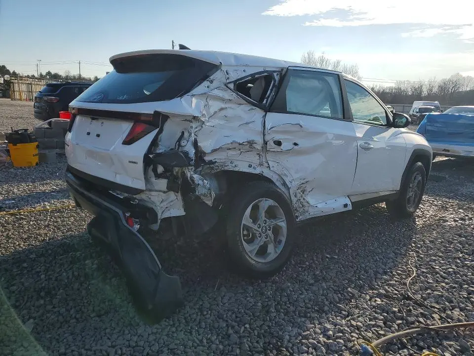 2023 HYUNDAI TUCSON SE  