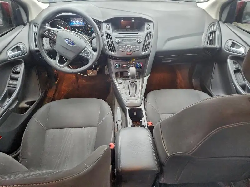 2017 FORD FOCUS SE  