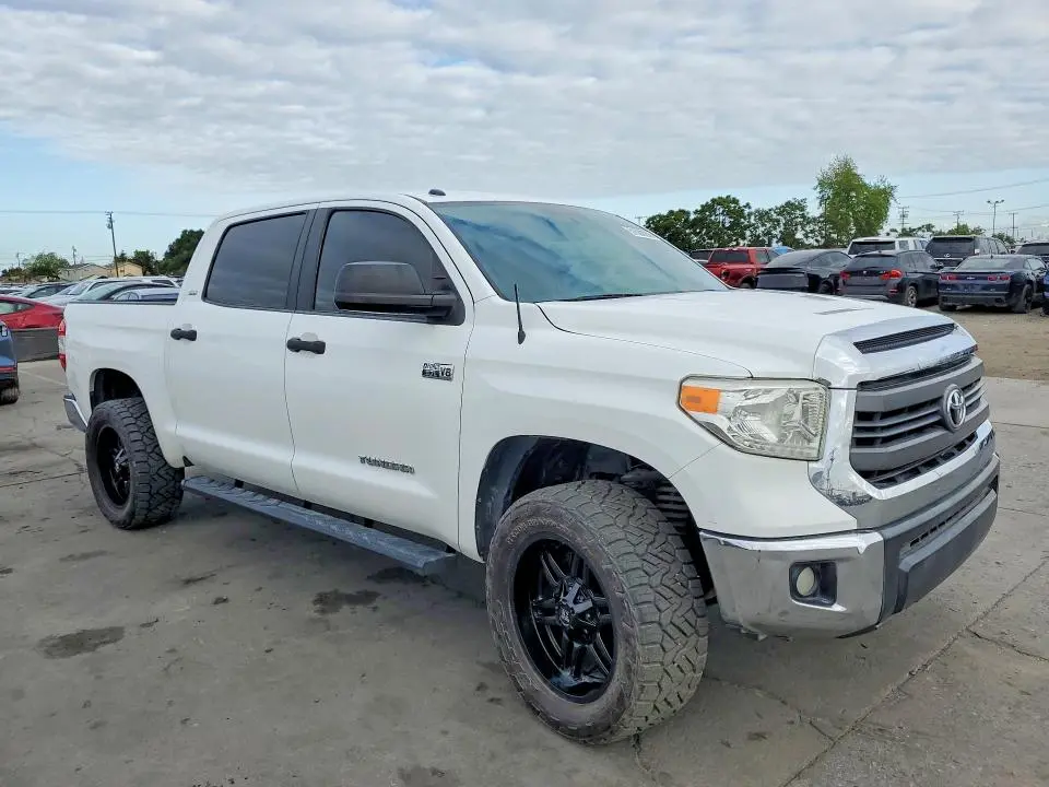 2014 TOYOTA TUNDRA CREWMAX SR5  