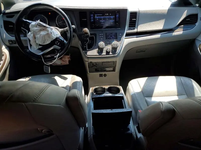 2017 TOYOTA SIENNA XLE PREMIUM 7-PASSENGER  
