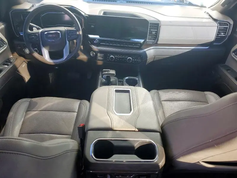 2022 GMC SIERRA K1500 SLT  