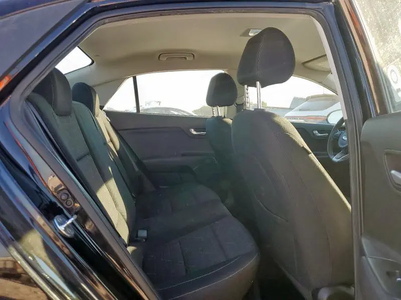 2021 KIA RIO LX  