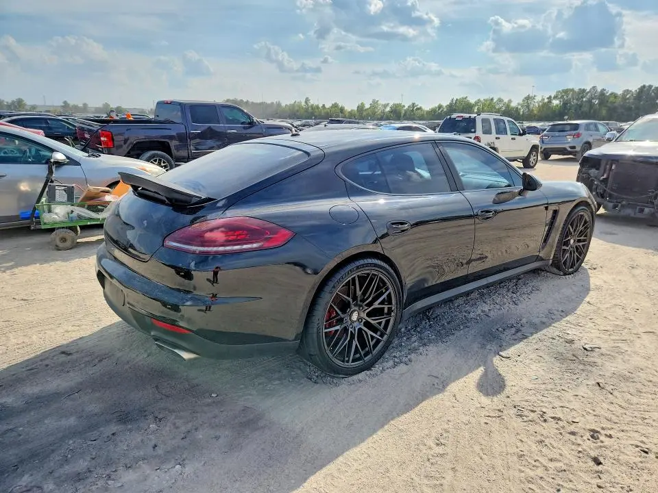 2014 PORSCHE PANAMERA 2  
