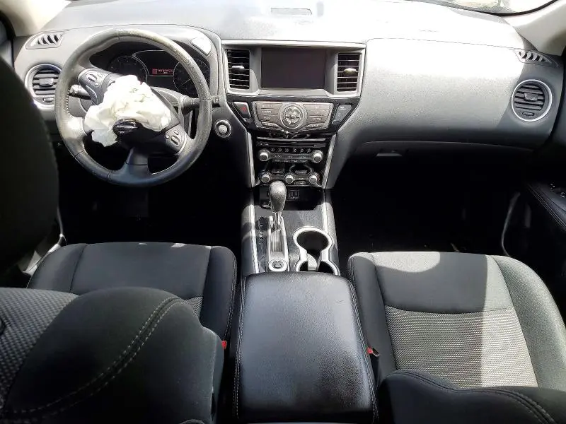 2018 NISSAN PATHFINDER SV  