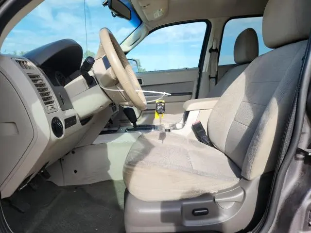 2011 FORD ESCAPE XLT  