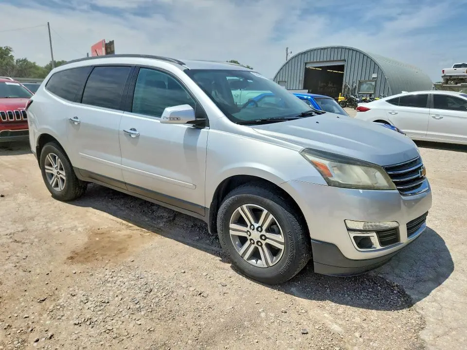 2017 CHEVROLET TRAVERSE LT  