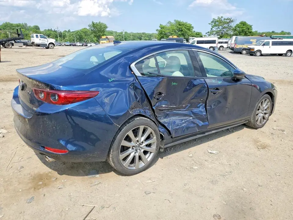 2022 MAZDA 3 PREMIUM  