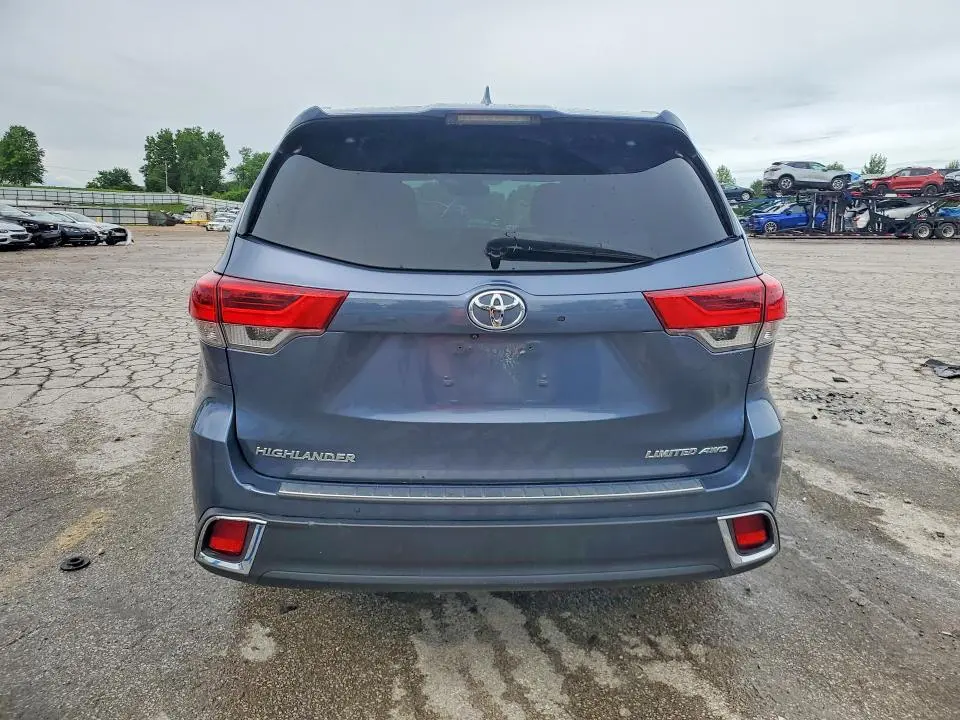 2018 TOYOTA HIGHLANDER LIMITED  
