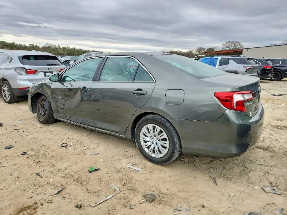 2013 TOYOTA CAMRY LE  