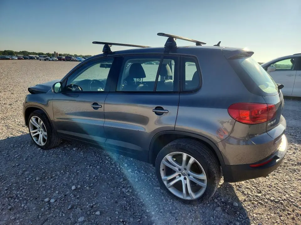 2014 VOLKSWAGEN TIGUAN S  