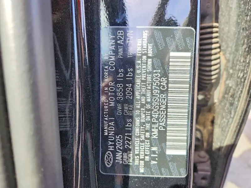 2025 HYUNDAI ELANTRA LIMITED  