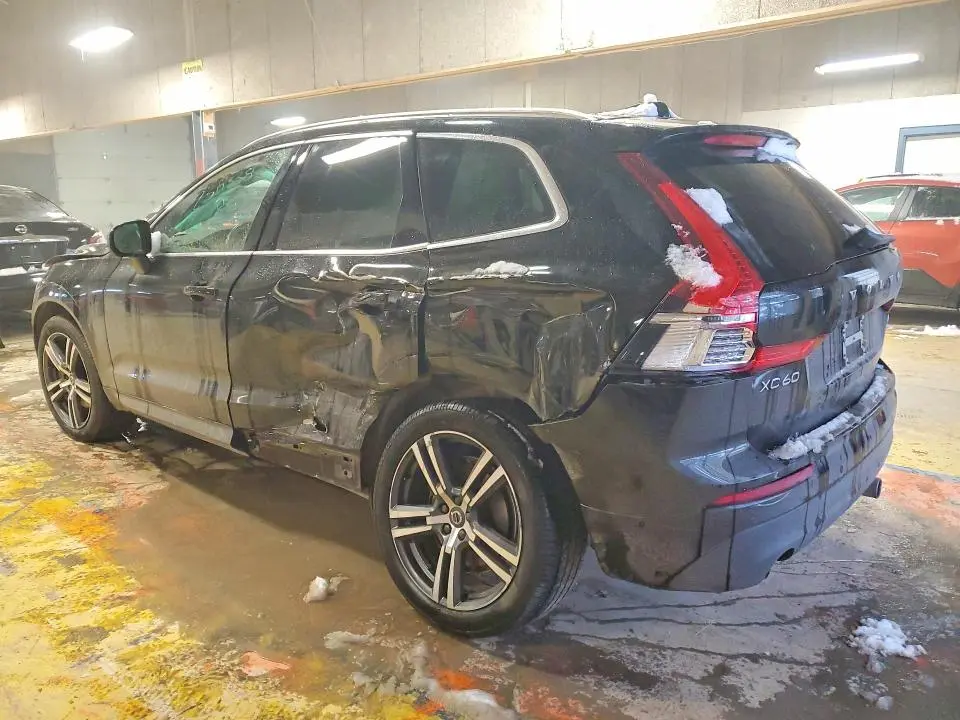 2019 VOLVO XC60 T6 MOMENTUM  