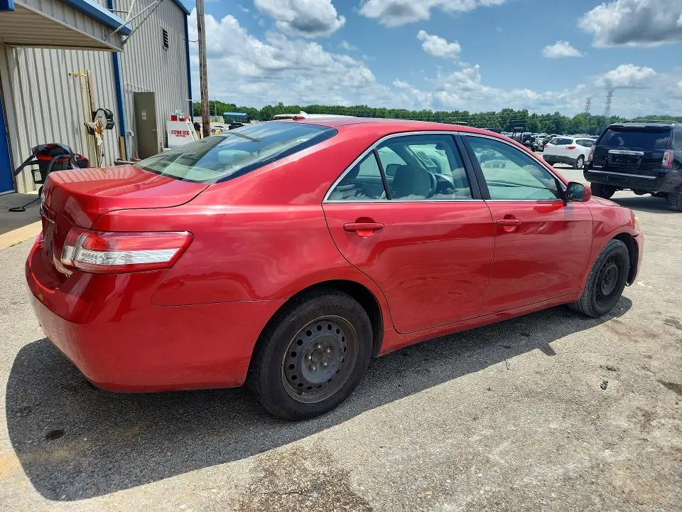 2011 TOYOTA CAMRY LE  