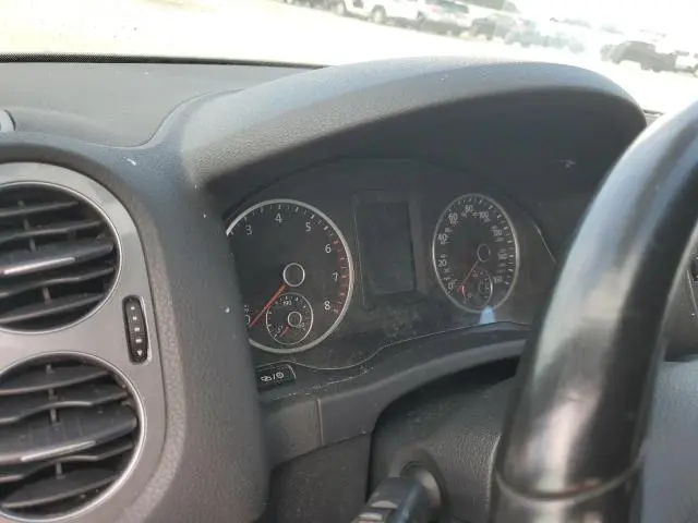 2015 VOLKSWAGEN TIGUAN S  