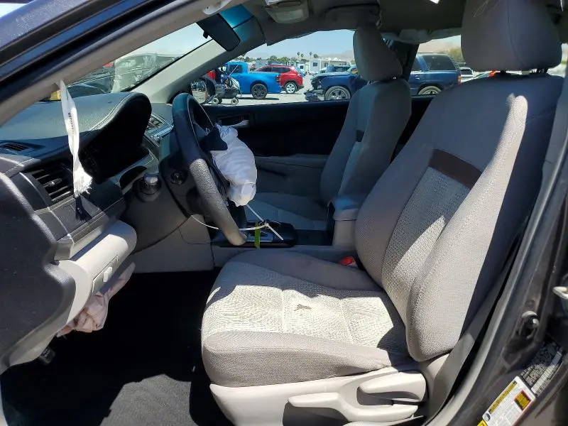 2014 TOYOTA CAMRY LE  