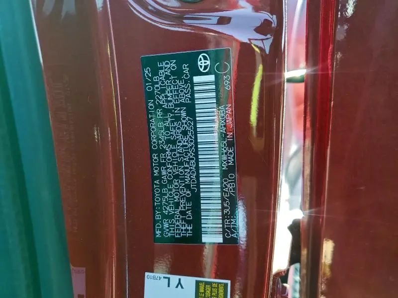 2025 TOYOTA PRIUS LE  