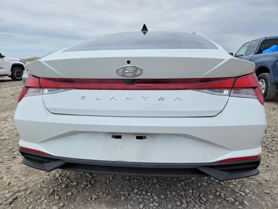 2021 HYUNDAI ELANTRA SEL  