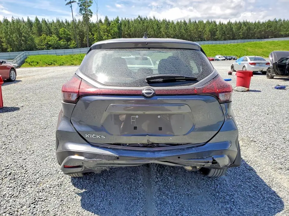 2024 NISSAN KICKS S  
