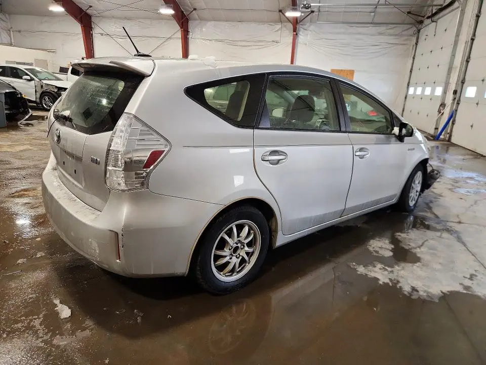 2012 TOYOTA PRIUS V   