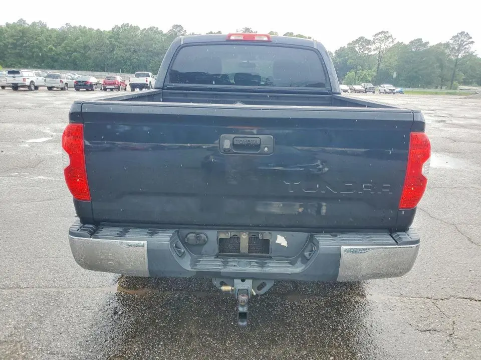 2015 TOYOTA TUNDRA CREWMAX SR5  