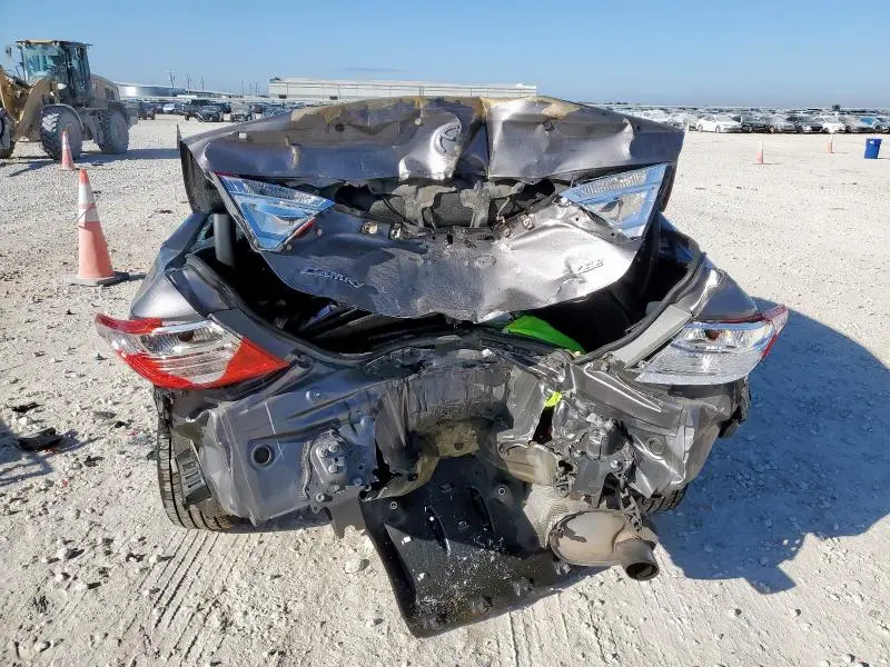 2015 TOYOTA CAMRY LE  