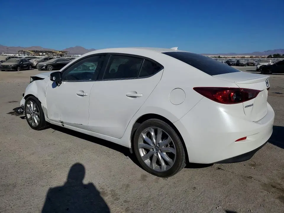 2016 MAZDA 3 TOURING  