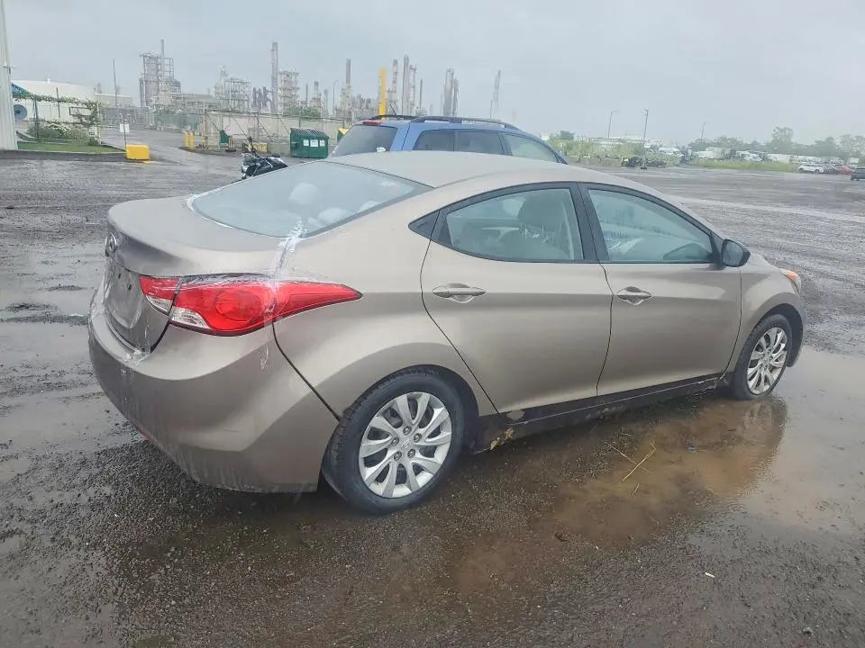 2011 HYUNDAI ELANTRA GLS  