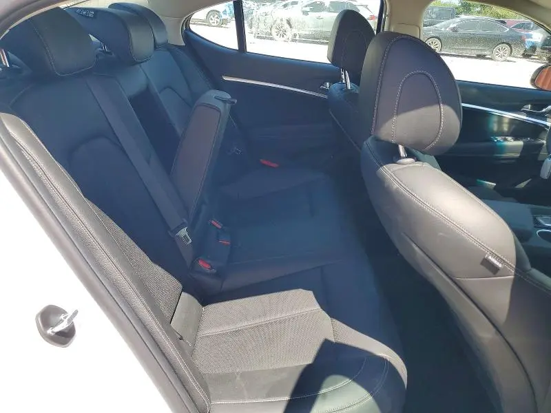 2026 GENESIS G70 2.5T STANDARD  