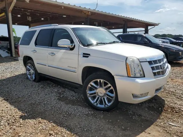 2011 CADILLAC ESCALADE PLATINUM  