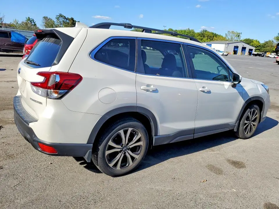 2021 SUBARU FORESTER LIMITED  