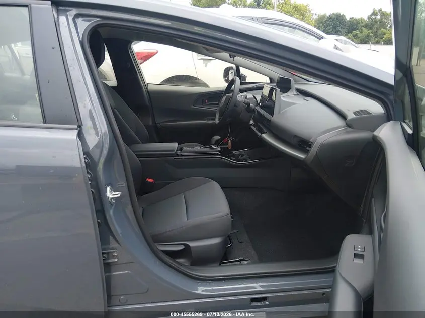 2025 TOYOTA PRIUS LE