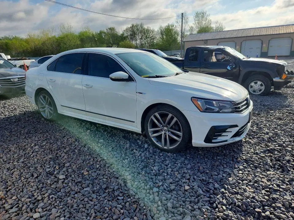 2017 VOLKSWAGEN PASSAT R-LINE  