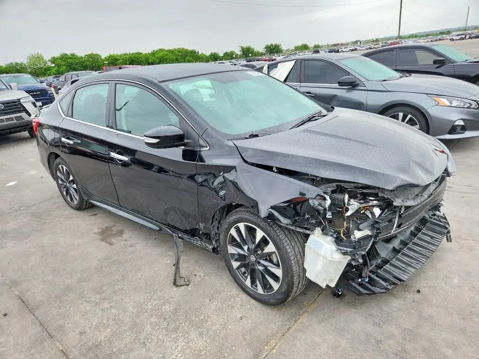 2019 NISSAN SENTRA SR  