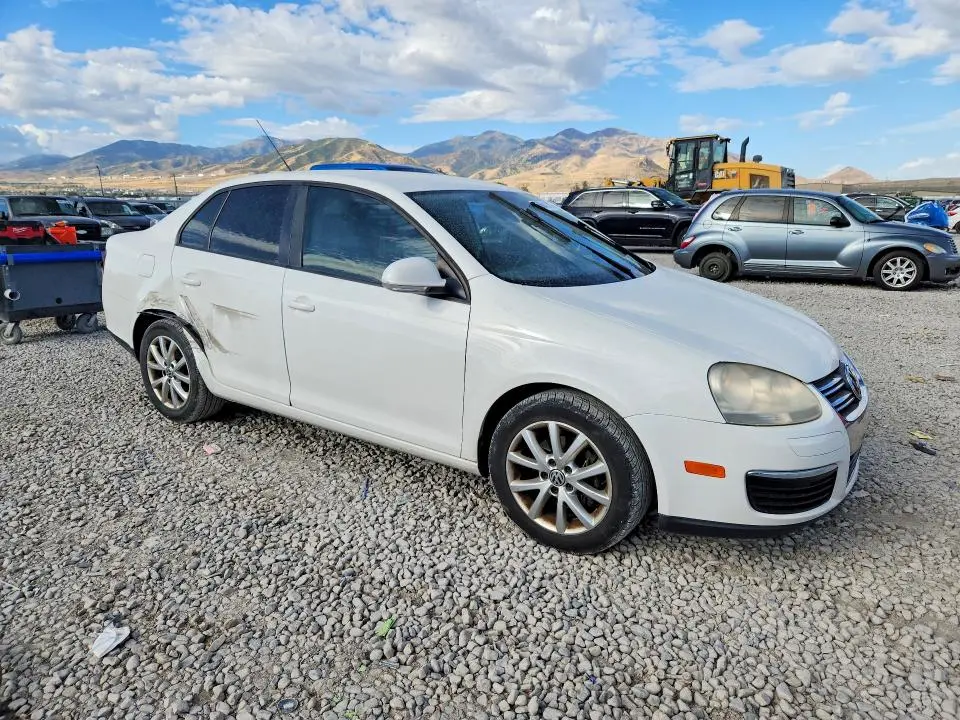 2010 VOLKSWAGEN JETTA LIMITED  