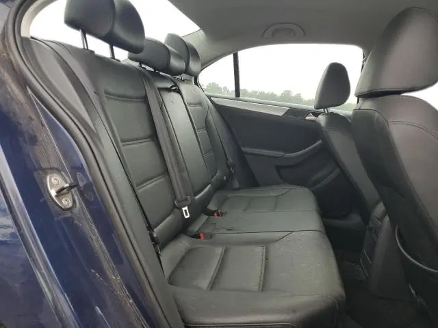2013 VOLKSWAGEN JETTA SE  