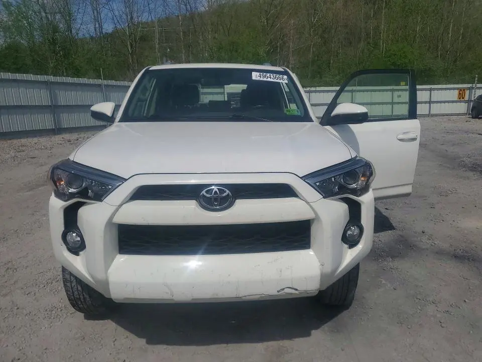 2018 TOYOTA 4RUNNER SR5  