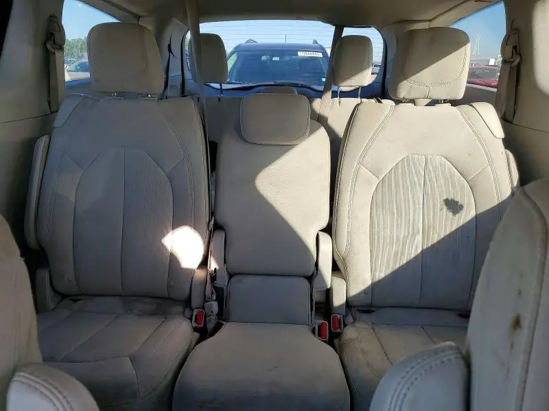 2017 CHRYSLER PACIFICA LX  