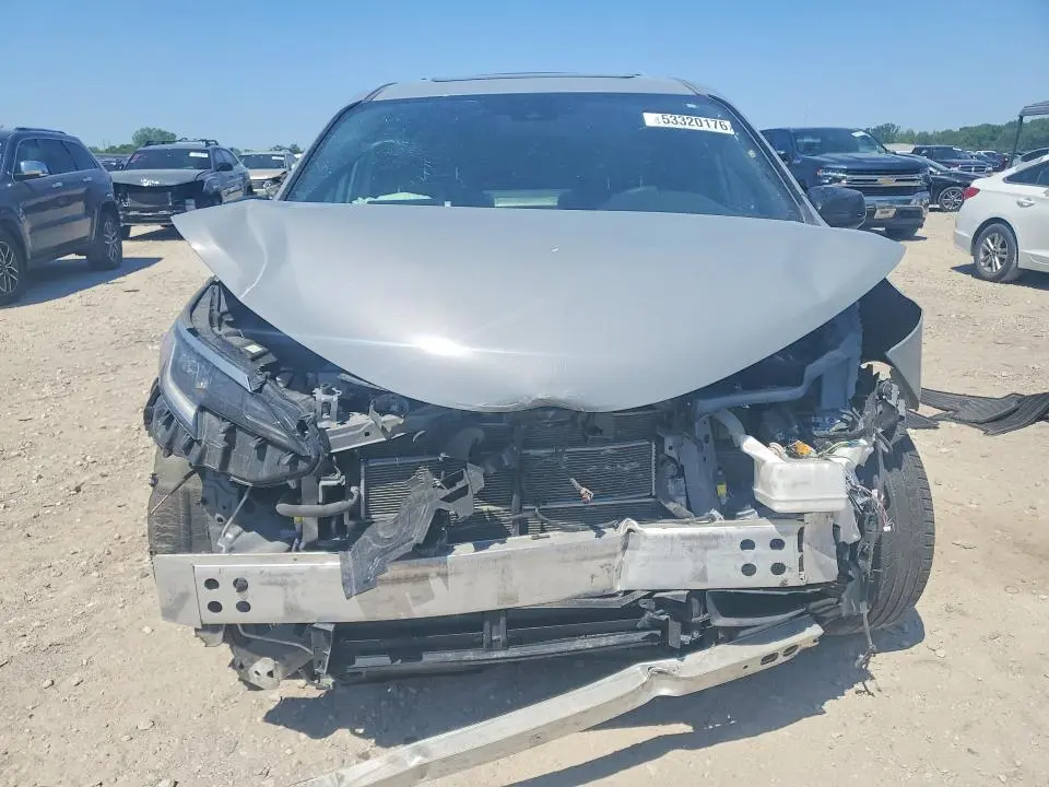 2024 TOYOTA SIENNA XSE  