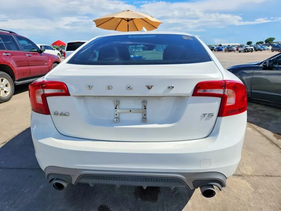 2017 VOLVO S60   