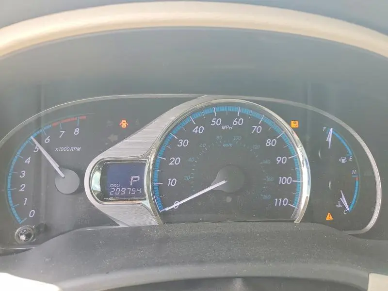2011 TOYOTA SIENNA   
