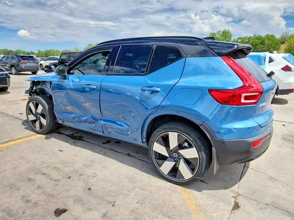 2023 VOLVO XC40 RECHARGE ULTIMATE  