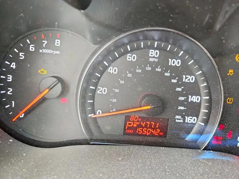 2015 KIA SORENTO LX  