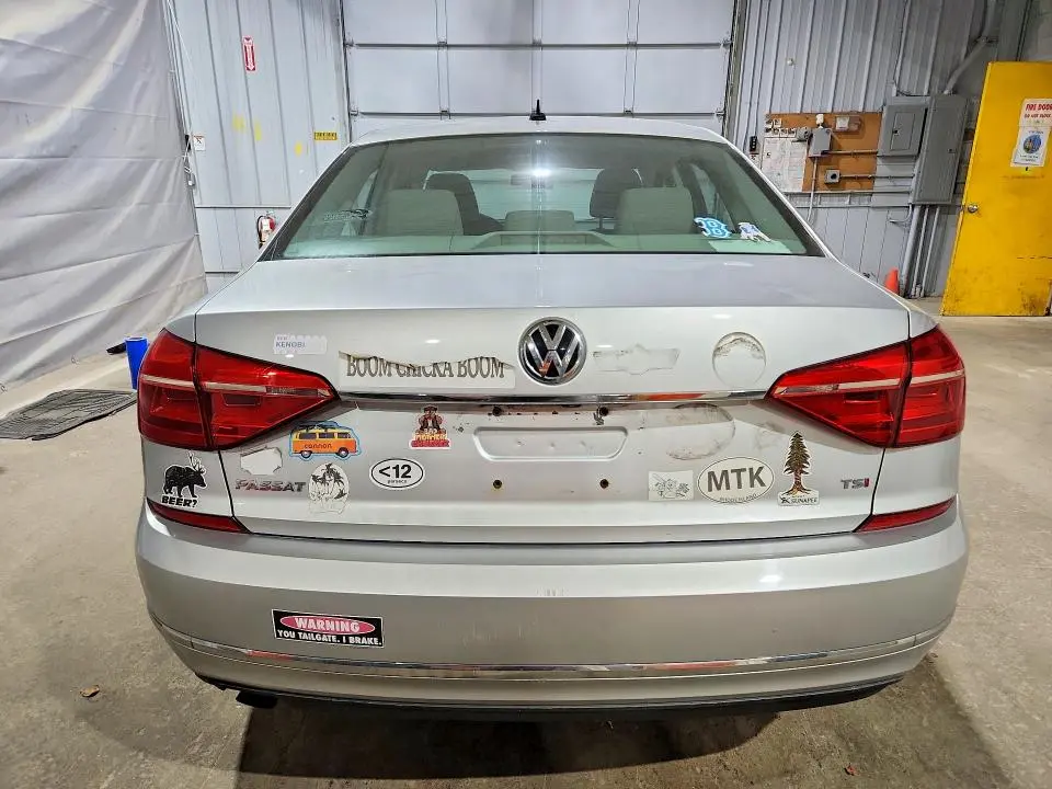 2016 VOLKSWAGEN PASSAT S  