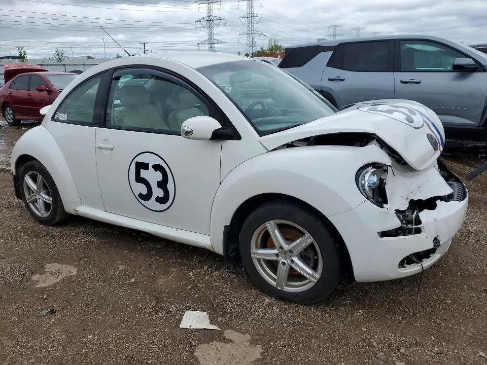 2010 VOLKSWAGEN NEW BEETLE 2.5L LEATHER  