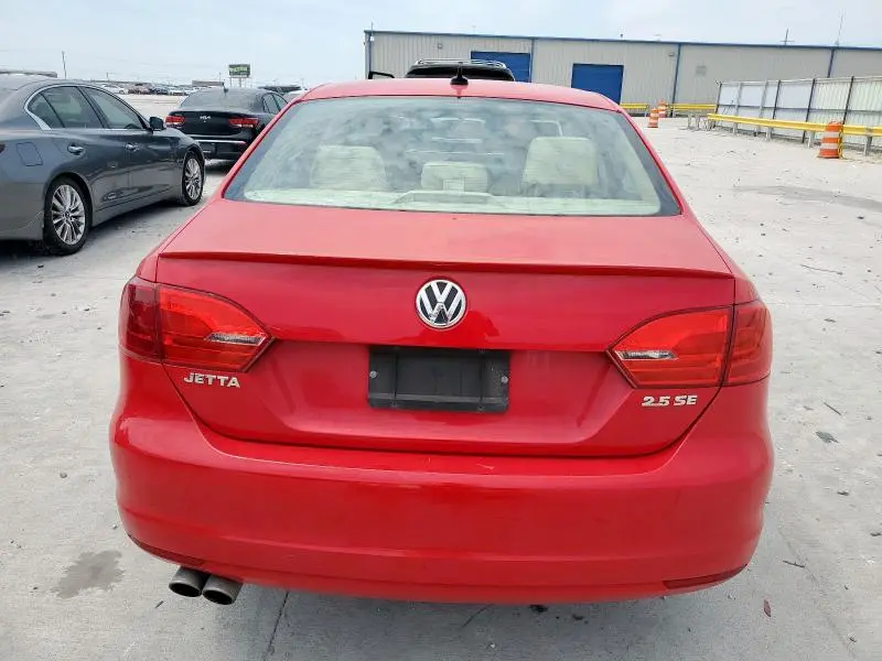 2013 VOLKSWAGEN JETTA SE  