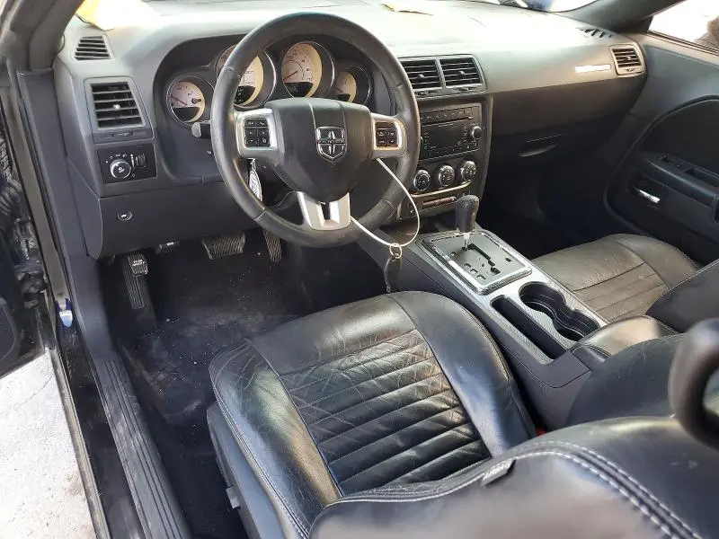 2013 DODGE CHALLENGER SXT  