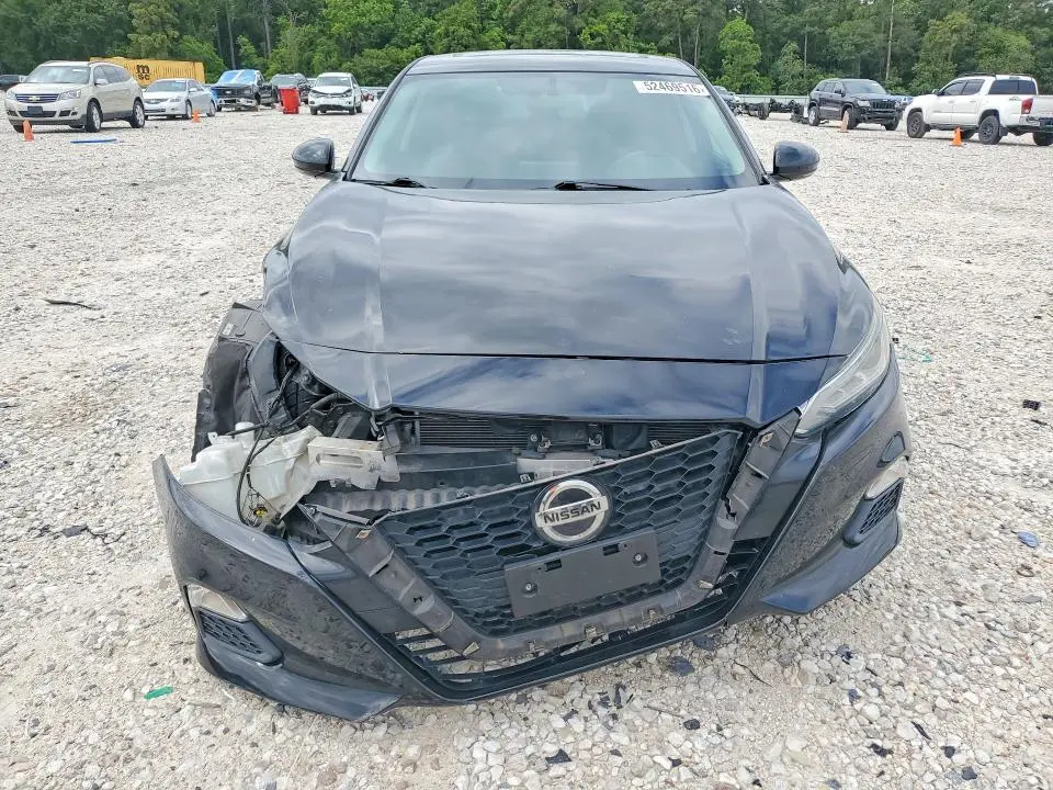 2019 NISSAN ALTIMA SR  